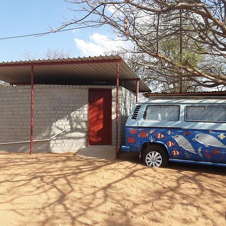 Kai-Oms Backpackers Lodge Outjo Exterior foto