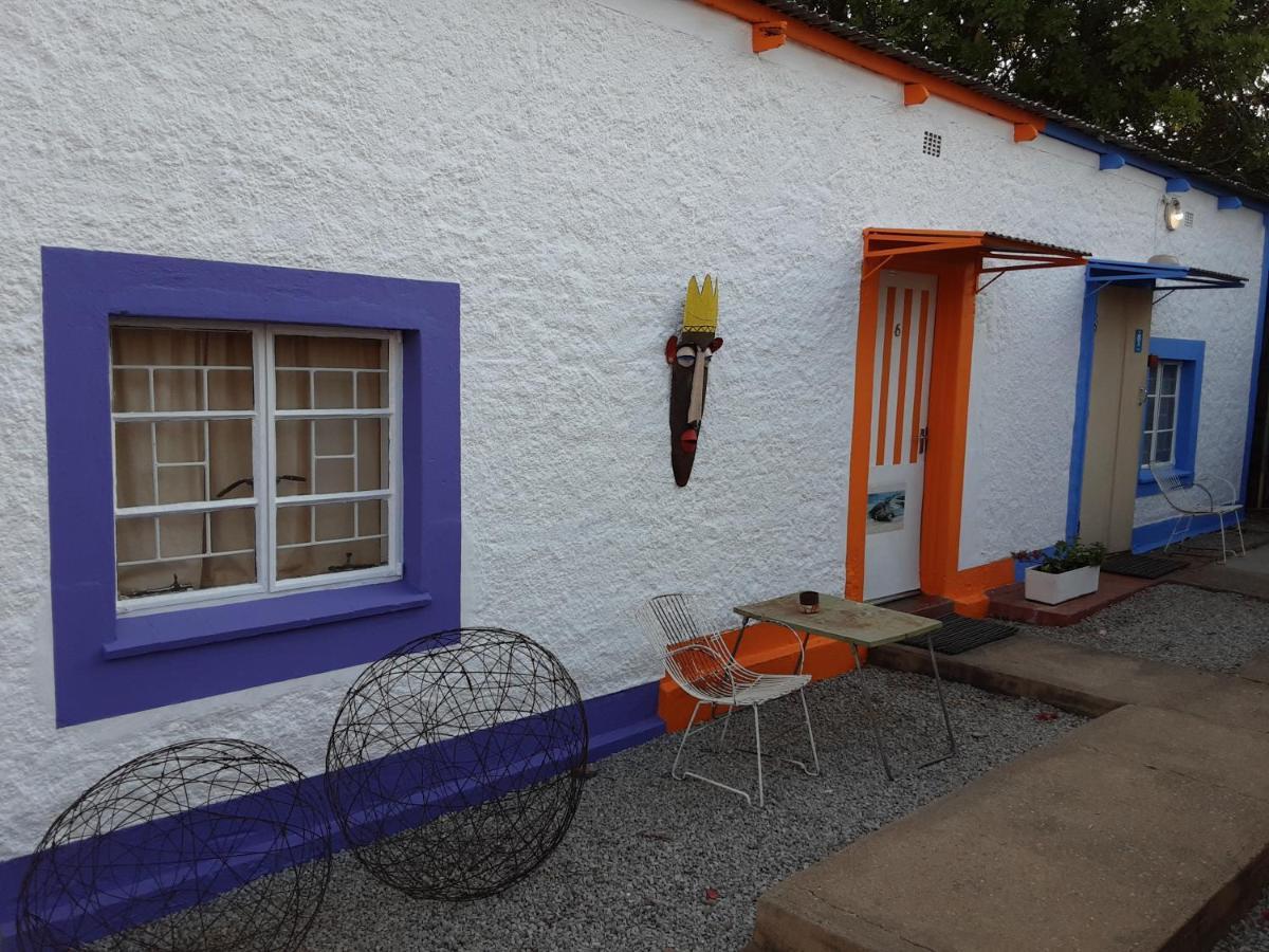 Kai-Oms Backpackers Lodge Outjo Exterior foto